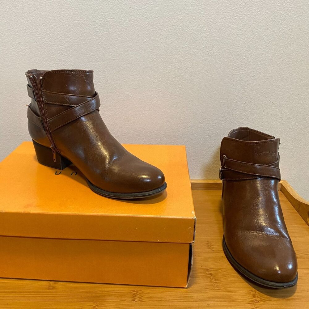 Unisa Pippah Brown Ankle Boots Faux Leather Zip Strap Low Heel Booties 8.5M